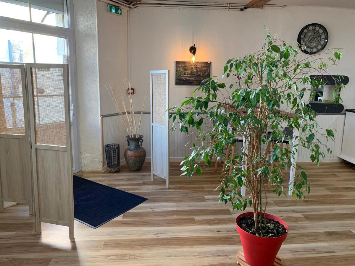 Hotel Restaurant De L'Union Mirambeau  Eksteriør bilde